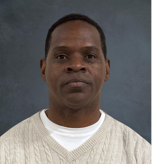 Donald Holmes Headshot