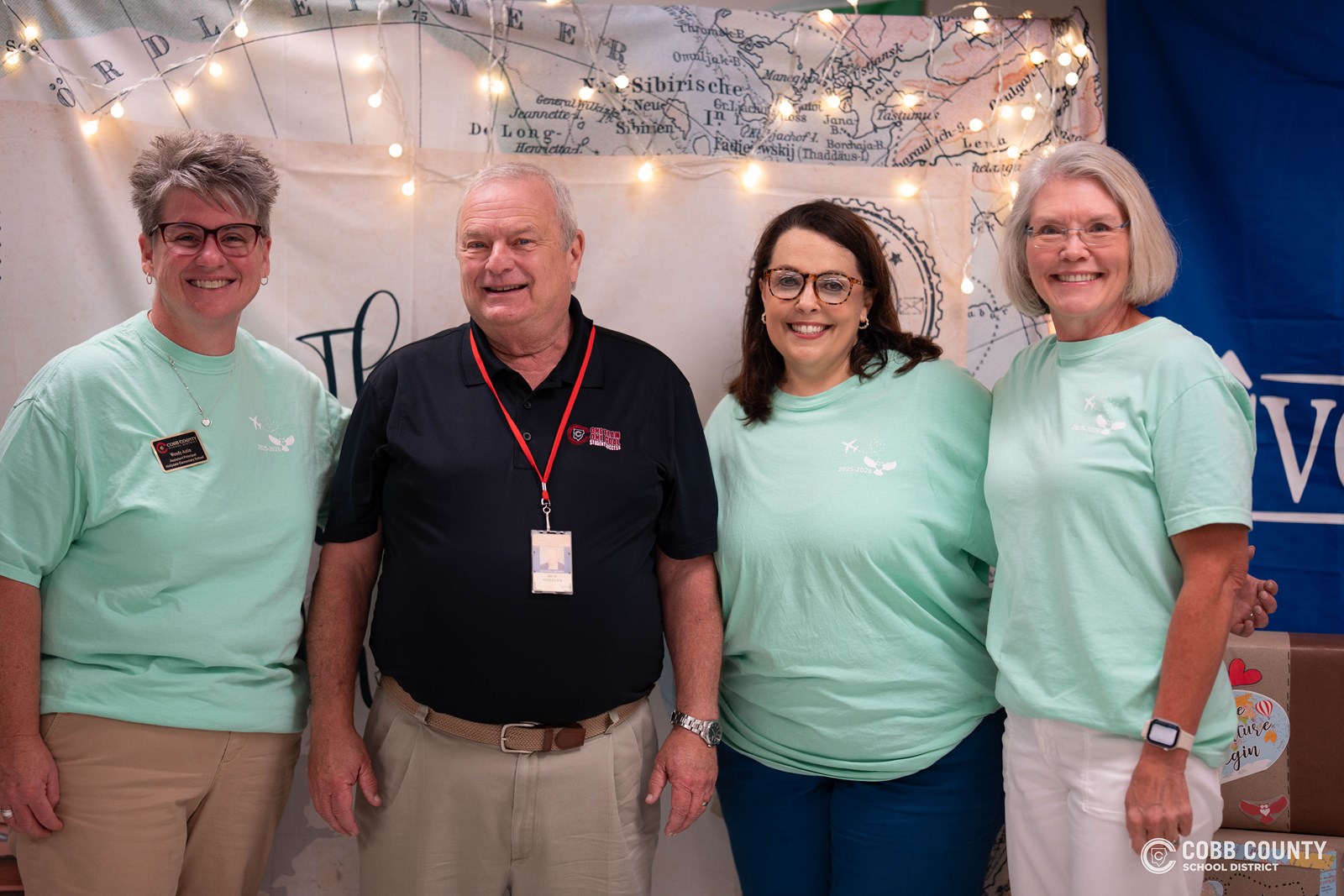 Cobb Schools Board Member Brad Wheeler joined Hollydale’s team to welcome students on their first day.