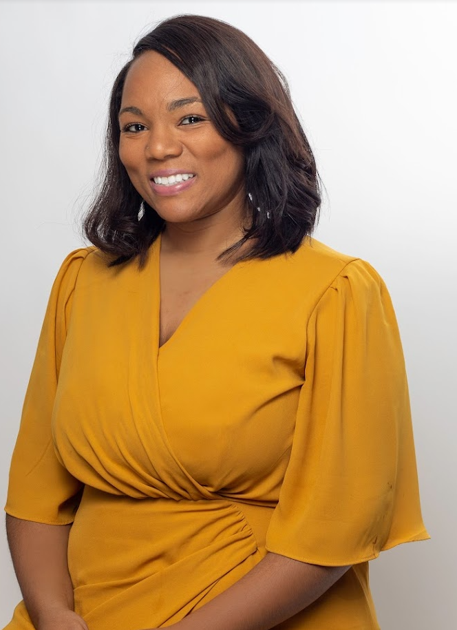 Mia Beasley Headshot