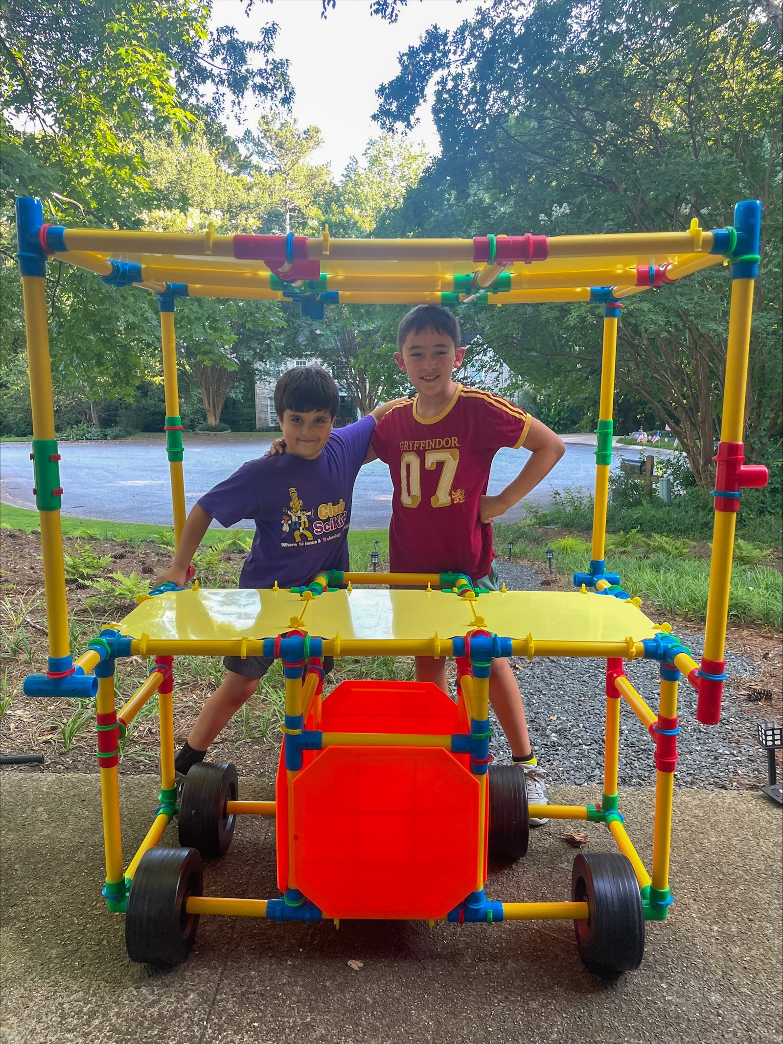 Sedalia Park Students with Lemonade Stand
