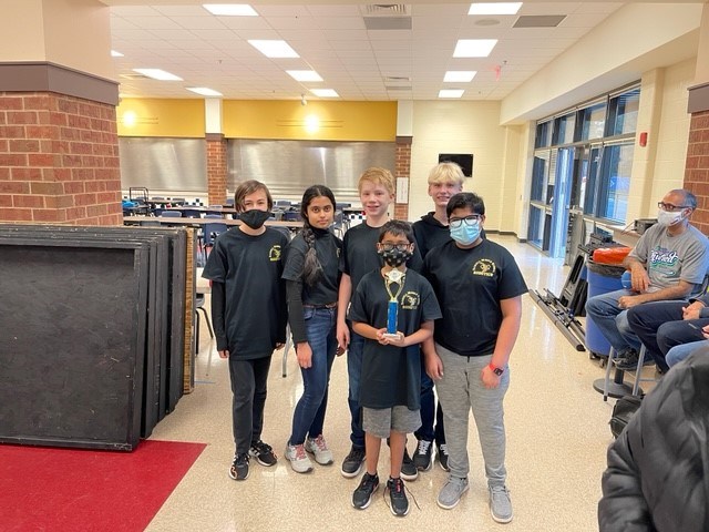 robotics%20team.jpg