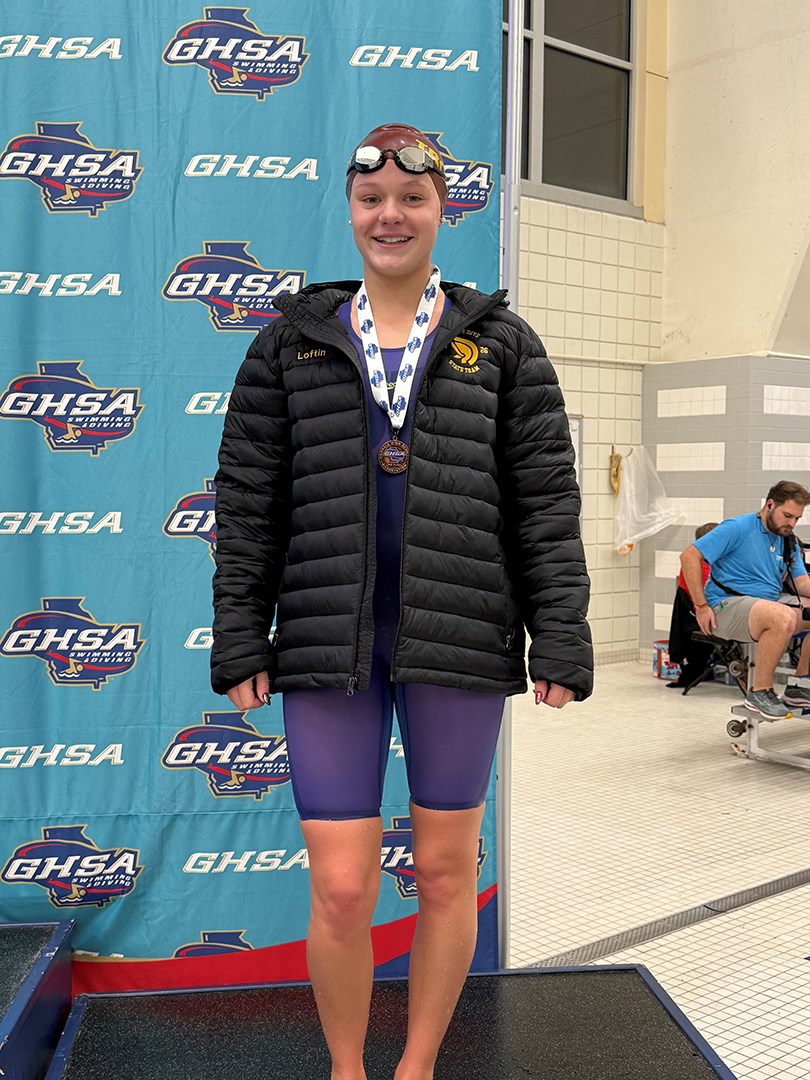 ashlyn-100-fly.1427b4125083.jpg