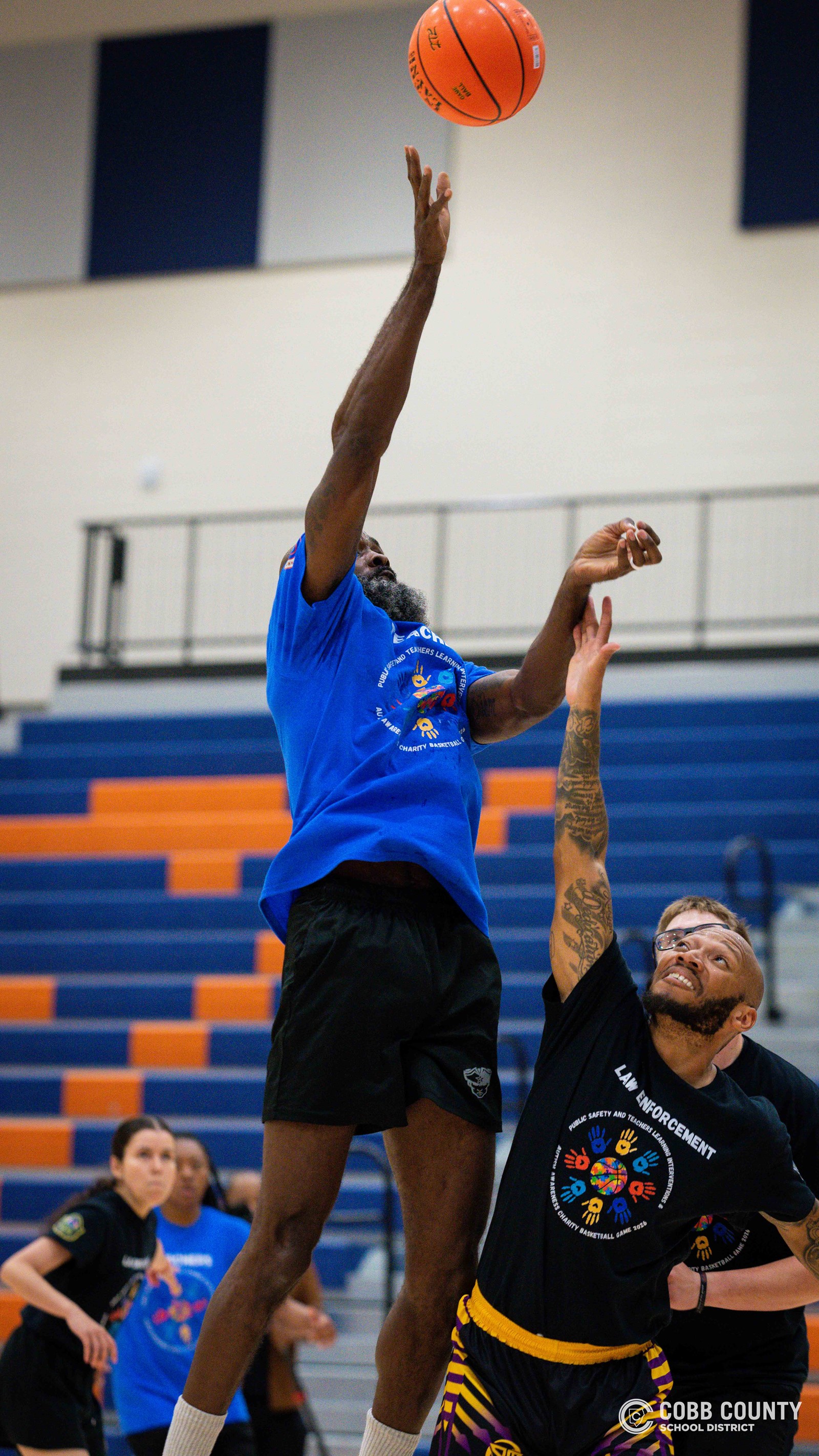 A Cobb teacher lofts the floater