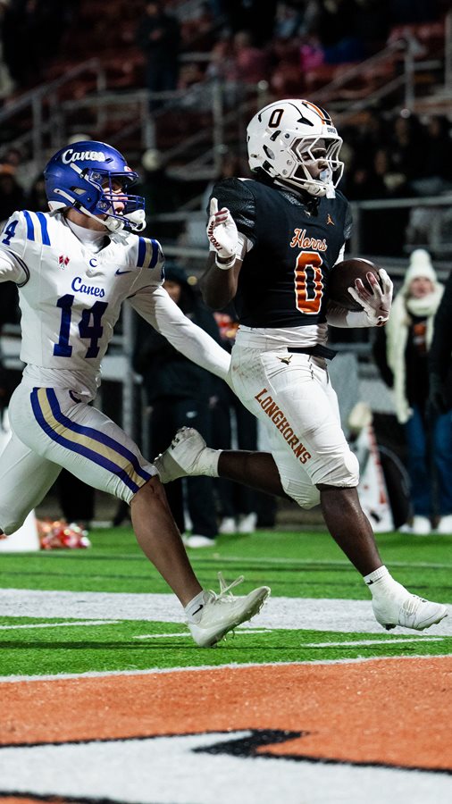 Kell's Moonie Gipson scores a TD in last year's playoffs