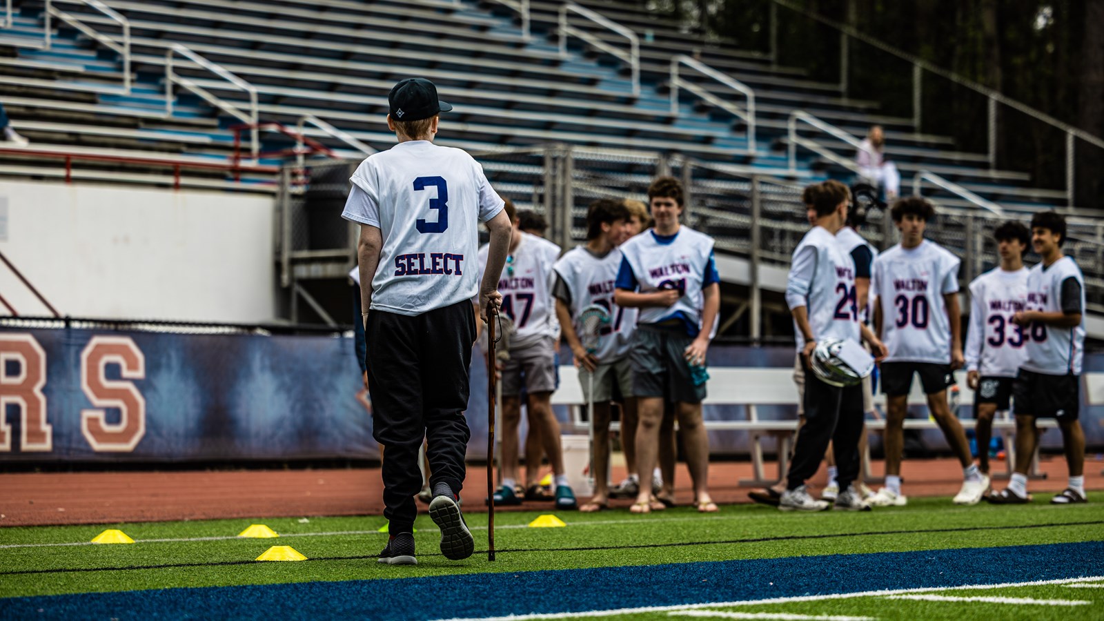 Jackson Jefcoat comes back to the sideline after serving as honorary captain