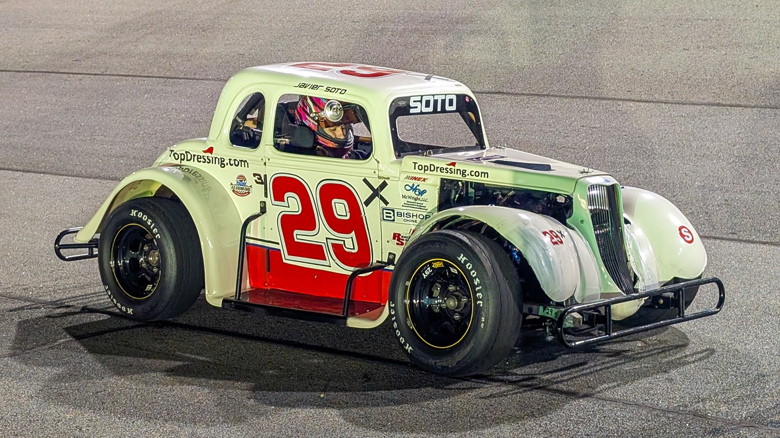 Javier Soto prepares for the Green Flag