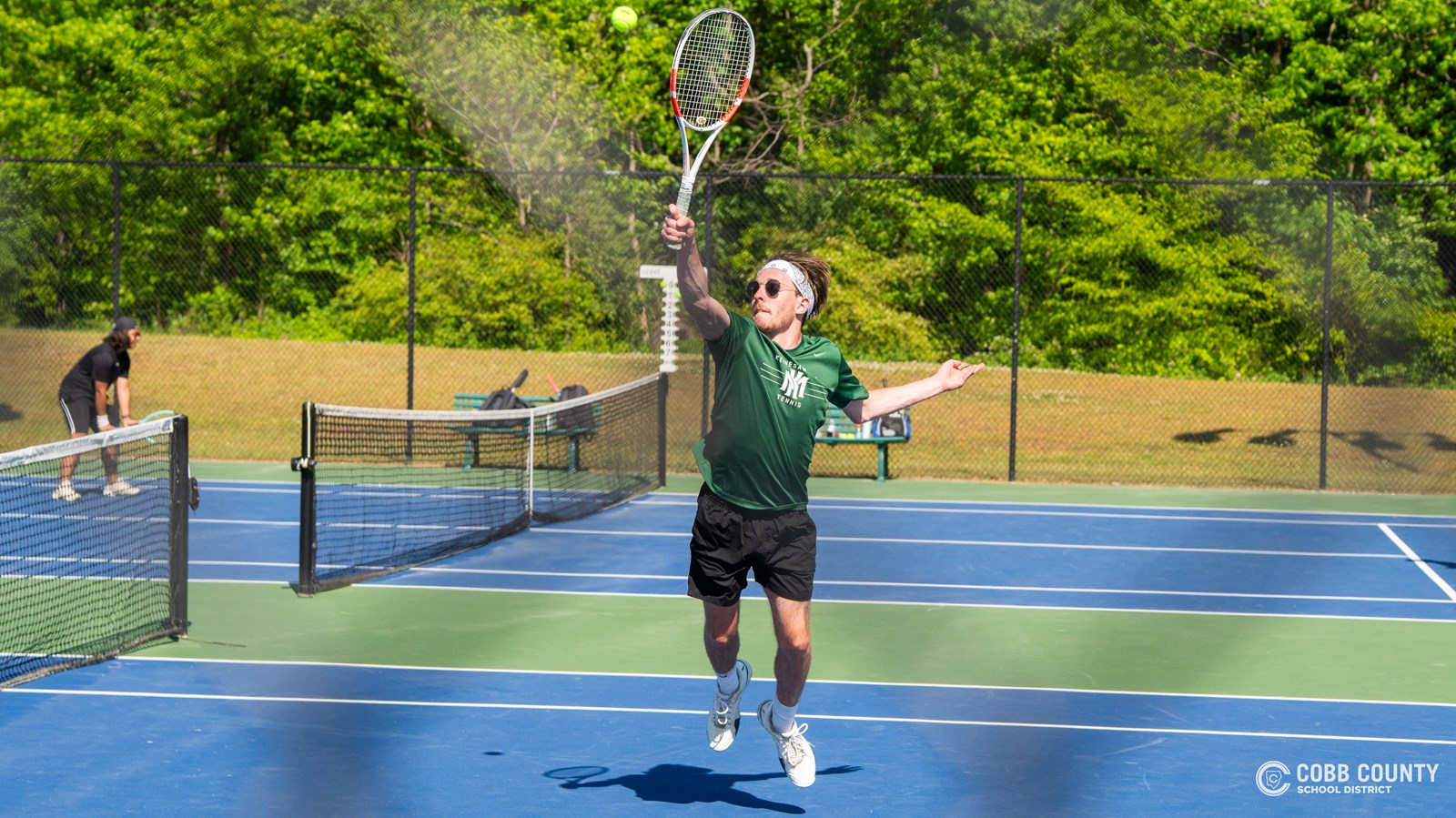 Nolen Jarl plays close to the net