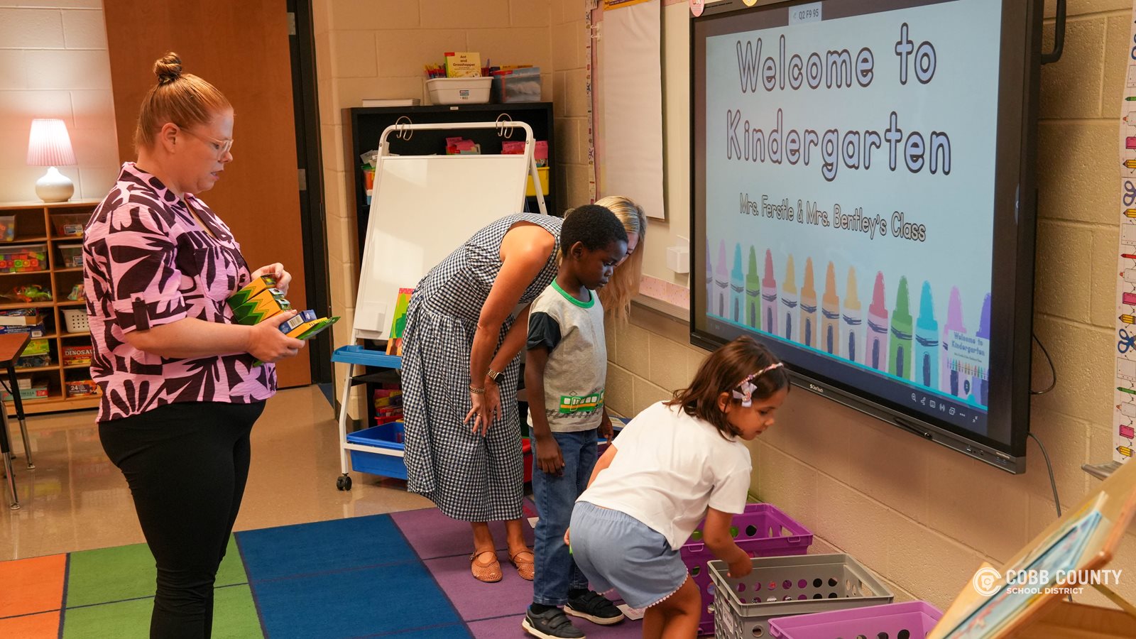 Mountain View students explore their classroom ahead of the first day of school.
