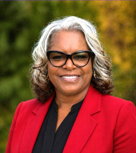 sharon-dixon.c94736132598.jpg