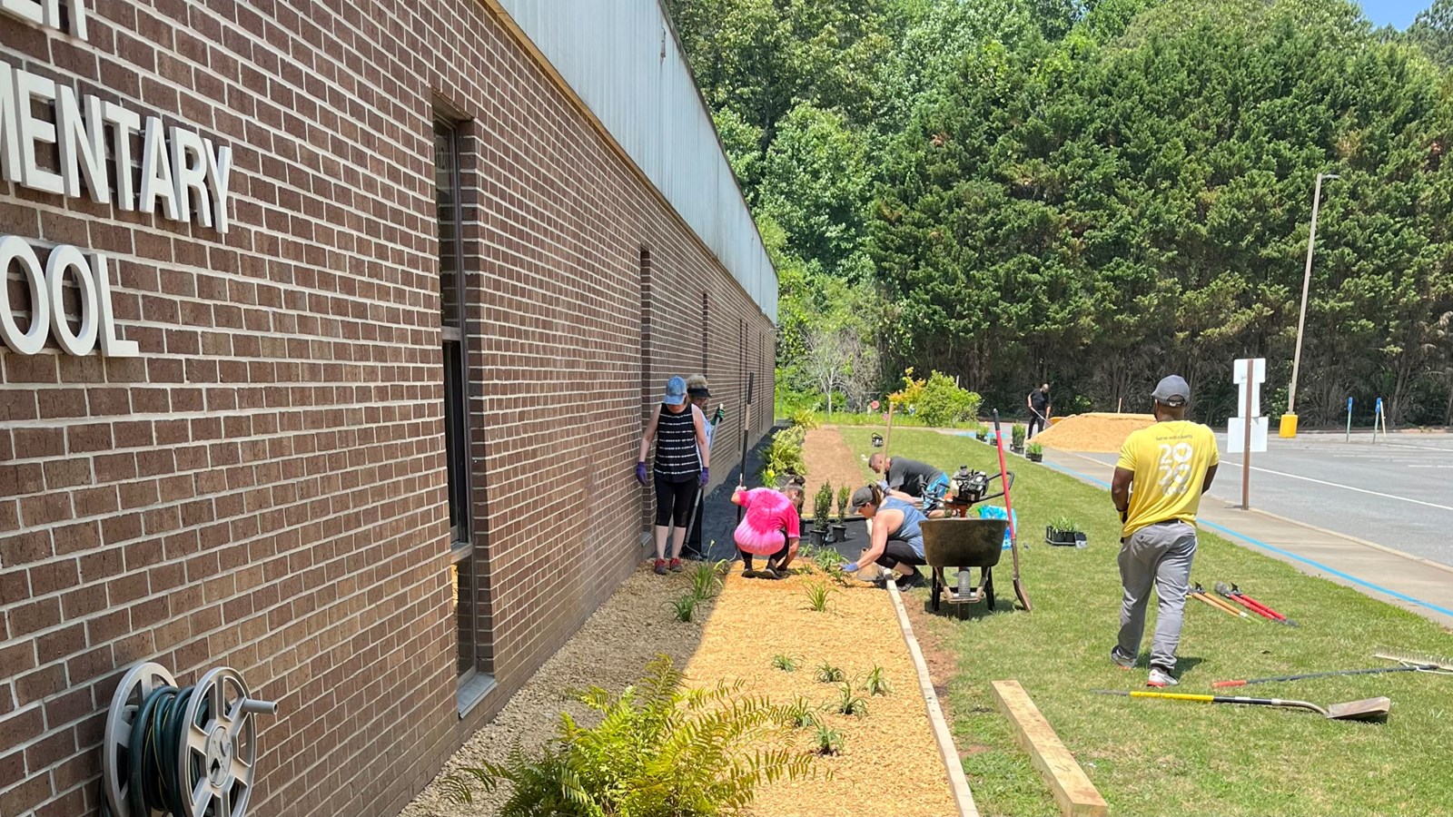 Varner Elementary Varner Beautification Day 2023