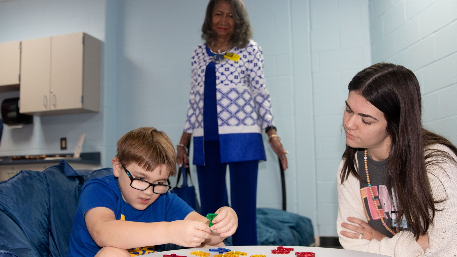 Mountain View student explores the new sensory room.