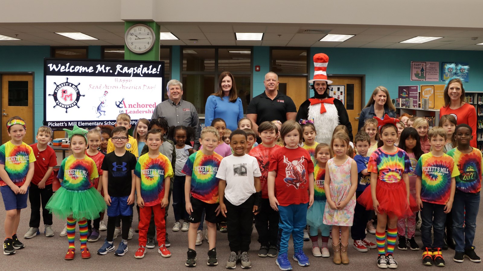 Superintendent Chris Ragsdale joins Pickett’s Mill Elementary School for Read Across Cobb. 